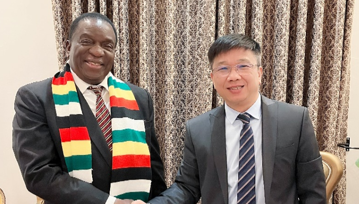 津巴布韦总统亲切会见388vip太阳资源集团董事长王平卫